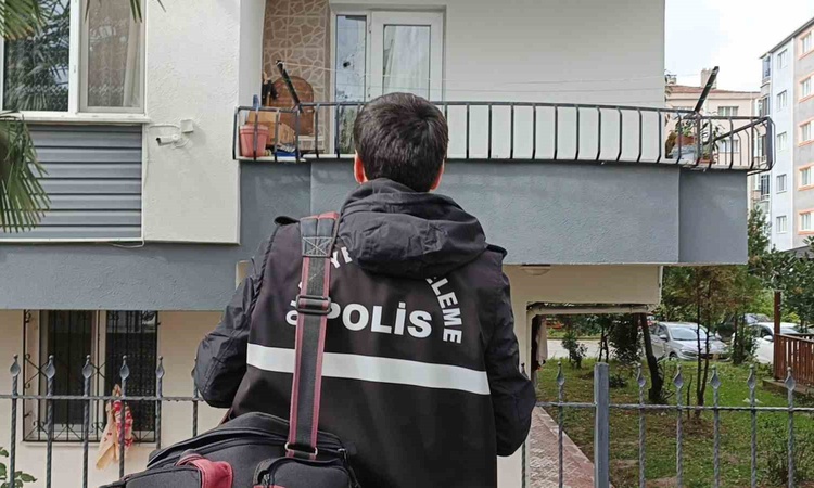 Bafra'da 23 yaşındaki genç evde tüfekle oynarken silah patladı, sakinler panik yaşadı: Gelişmeler Takip Ediliy