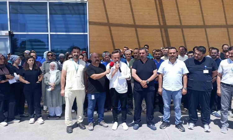 Kritik Açıklama: Bafra'da Sağlıkçılar Trileçe Tatlısından Zehirlendi: Sendikalardan Ortak Tepki - Son Dakika H