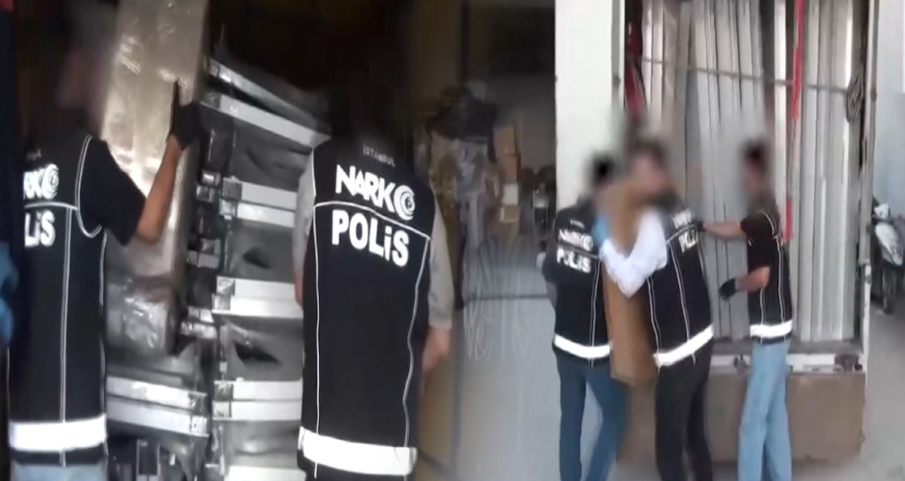 Kritik Açıklama: Bağcılar'da duş teknelerinin arasına gizlenmiş 92,5 kilogram uyuşturucu yakalandı - Son Dakik