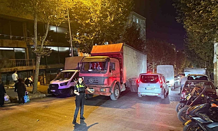 Bağcılar’da scooter kamyona çarptı: 1 ölü | İşte Tüm Ayrıntılar
