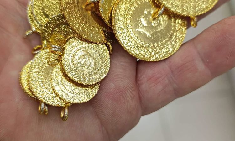 Son Gelişme: Bağışlanan kıyafetlerden 23 altın ile 6 bin 500 lira çıktı - Haberleri
