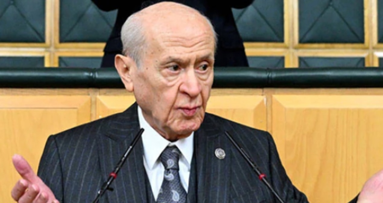 Kritik Açıklama: Bahçeli, 'laiklik bildirisi'ni hedef aldı, ilahi fenomenlerine övgüler yağdırdı - Haberleri -