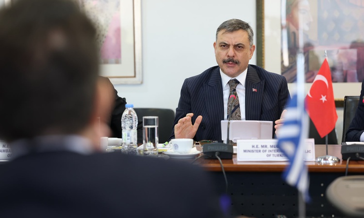 Bakan Çiftçi Atina'da Yunan mevkidaşına 625 suç örgütünün çökertildiğini söyledi: Gelişmeler Takip Ediliyor
