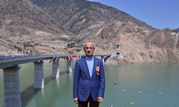 Bakan Uraloğlu: 24 yılda köprü sayısı 10 bin 239'a ulaştı - Son Dakika: Gelişmeler Takip Ediliyor