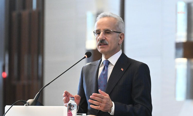 Bakan Uraloğlu kamuoyuna ilan etti: Çeşmeli-Kızkalesi Otoyolu’nun 19 Ekim Pazartesi günü trafiğe açılacak ve M