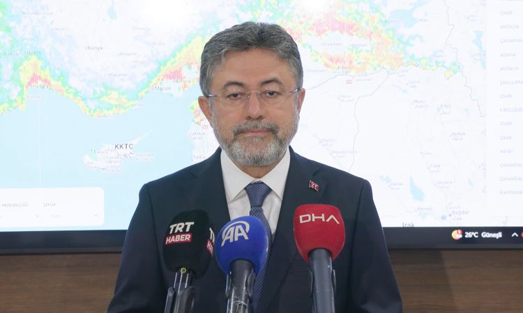 Son Gelişme: Bakan Yumaklı: 260 alevlerdan 258'ini kontrol altına aldık / Geniş haber - Haberleri | İşte Tüm A
