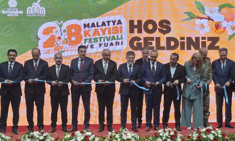Son Gelişme: Bakan Yumaklı: Kayısı Üretiminde Dünya Lideriyiz, Arz Güvenliği Milli Güvenlik Meselesi - Haberle