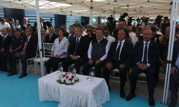 Sıcak Gündem: Bakan Yumaklı: Tarımsal hasılat 83,2 milyar dolar ile tarihinin en yüksek rakamına çıktı - Son D