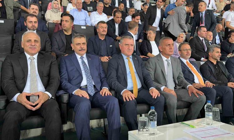 Gündemden Son Bilgiler: Bakanlar Diyarbakır'da Maç Tribününde - Haberleri