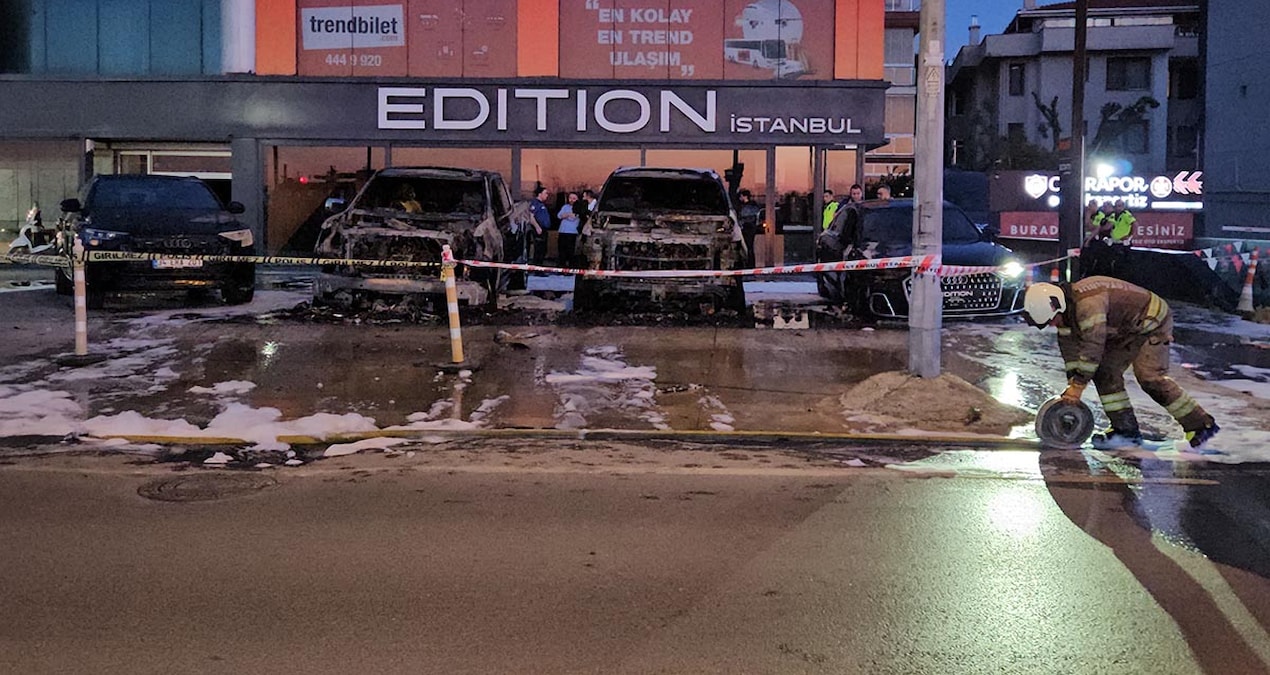 Gündemden Son Bilgiler: Bakırköy'de lüks araçları küle çevirmişlerdi... 5 kişi yakalandı - En Son Haber ve Mer