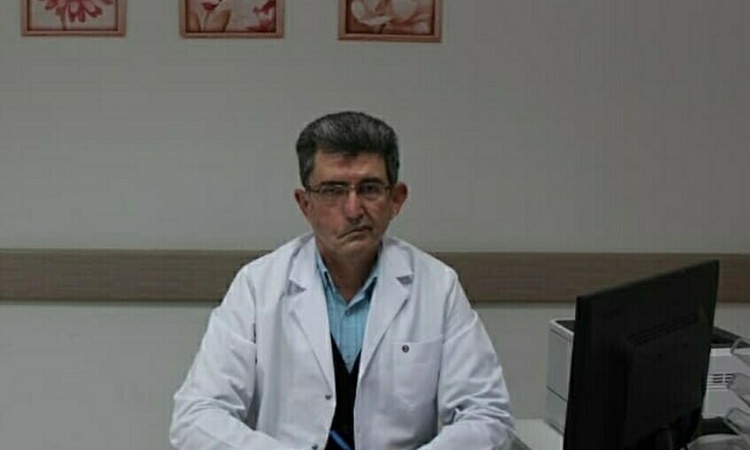Balıkesir Ayvalık'ta batan teknedeki kayıp KBB doktoru denizden ve havadan aranıyor: Gelişmeler Takip Ediliyor