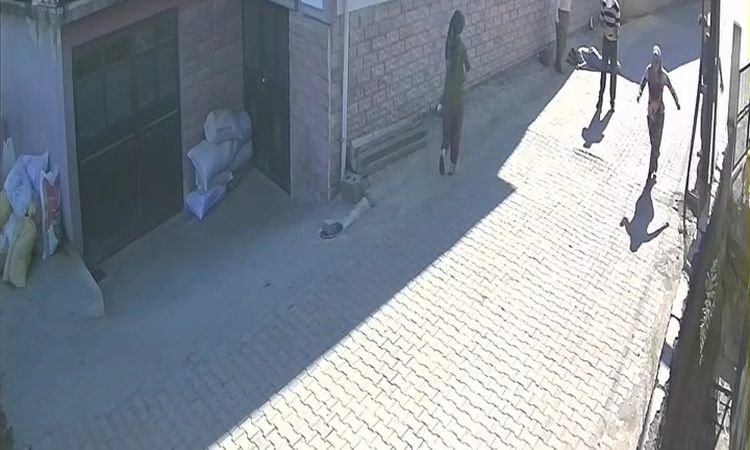 Kritik Açıklama: Balkondan Düşen 64 Yaşındaki Şerif Temel yaşamını yitirdi - Son Dakika: Gelişmeler Takip Edil