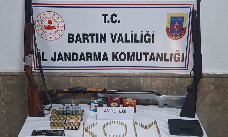Bartın merkezli dev operasyon: Eş zamanlı 30 adrese baskın yapıldı, 26 kişi yakalanarak gözaltına sevk edildi