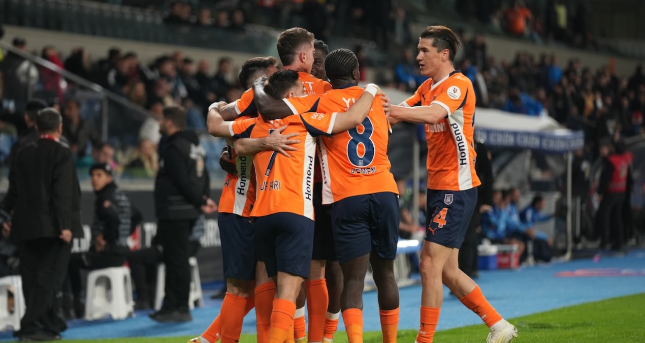 Son Gelişme: Başakşehir gol oldu yağdı - Son Dakika Haberleri - Son Dakika Bilgileri