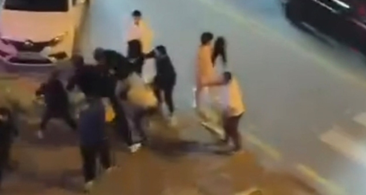 Ayrıntılar Netleşti: Başakşehir’de iki grup arasında tekmeli yumruklu kavga - Son Dakika | İşte Tüm Ayrıntılar