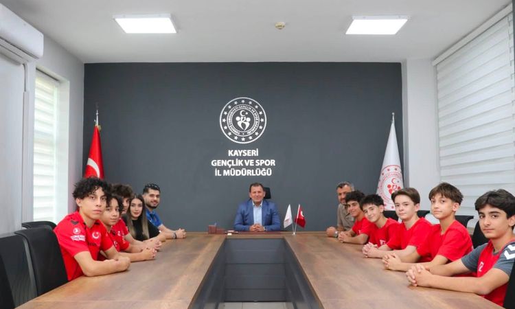 Gündemden Son Bilgiler: Başarılı milli cimnastikçilerden İl Müdürü Kabakcı’ya ziyaret - Son Dakika | İşte Tüm