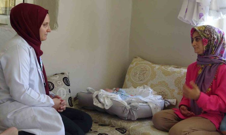 Ayrıntılar Netleşti: Batman’da sağlık ekiplerinden anlamlı çalışma: Gebe ve lohusalara evde şefkat eli - Haber