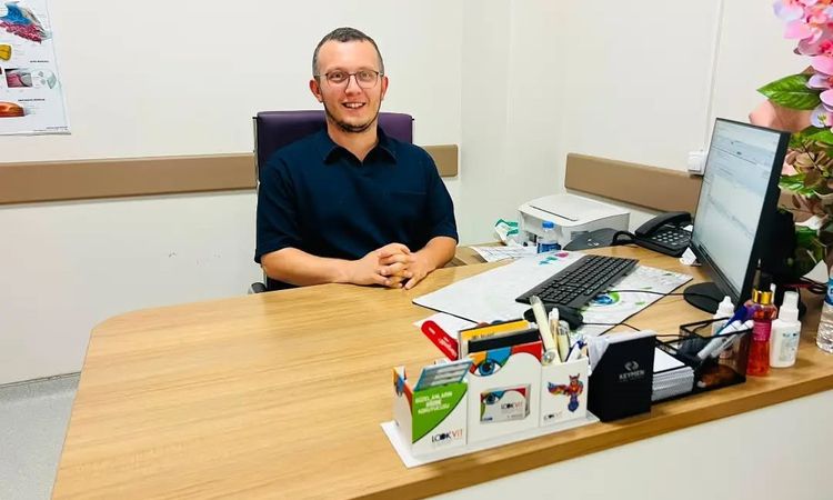 Gündemden Son Bilgiler: Bayburt Devlet Hastanesi’ne yeni göz hastalıkları uzmanı göreve getirildi - Haberleri