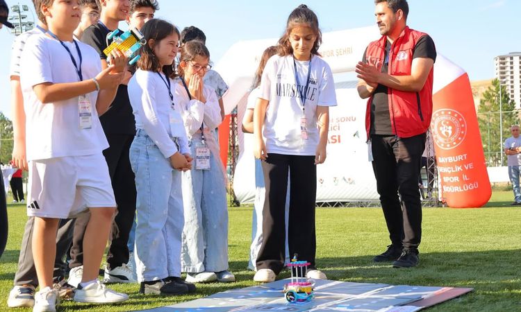 Bayburt'ta Gençlik ve Spor Festivali ile DENEYAP Yaz Okulu Kapanışı Yapıldı - Son Dakika Haberleri - Son Dakik