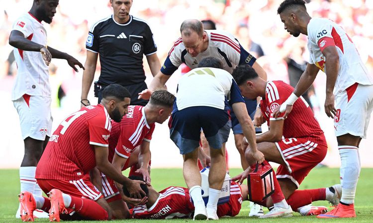 Son Gelişme: Bayern Münih-Leipzig maçında korkutan anlar! Yıldız futbolcu bayıldı - Son Dakika