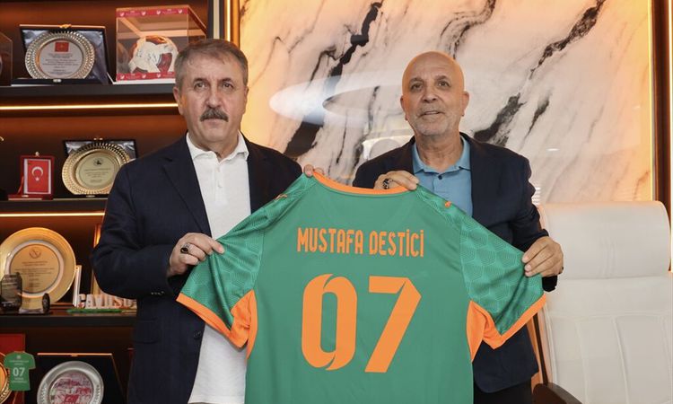 Son Gelişme: BBP Lideri Destici'den Alanyaspor'a Ziyaret - Haberleri