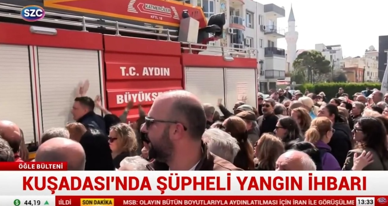 Ayrıntılar Netleşti: Belediye Başkanı gözaltına alınan Kuşadası'nda basın açıklamasına itfaiye engel oldu - So