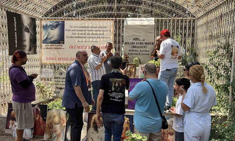 Kritik Açıklama: Bergen, 37. yıl dönümünde Mersin'de dualarla anıldı - Son Dakika: Gelişmeler Takip Ediliyor