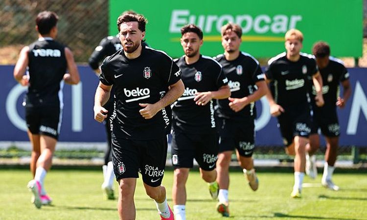 Ayrıntılar Netleşti: Beşiktaş, Midtjylland maçı hazırlıklarını sürdürdü - Son Dakika: Gelişmeler Takip Ediliyo