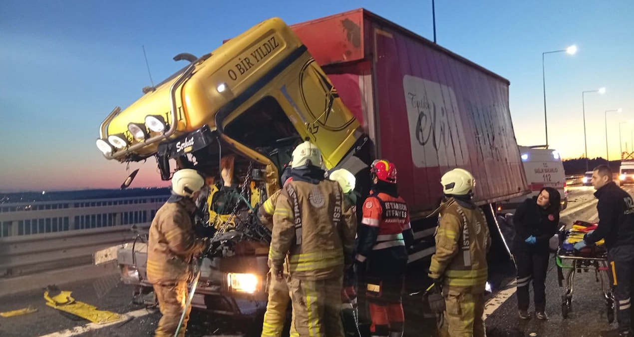 Kritik Açıklama: Beykoz'da otoyolda kamyon TIR'a çarptı - Son Dakika | İşte Tüm Ayrıntılar
