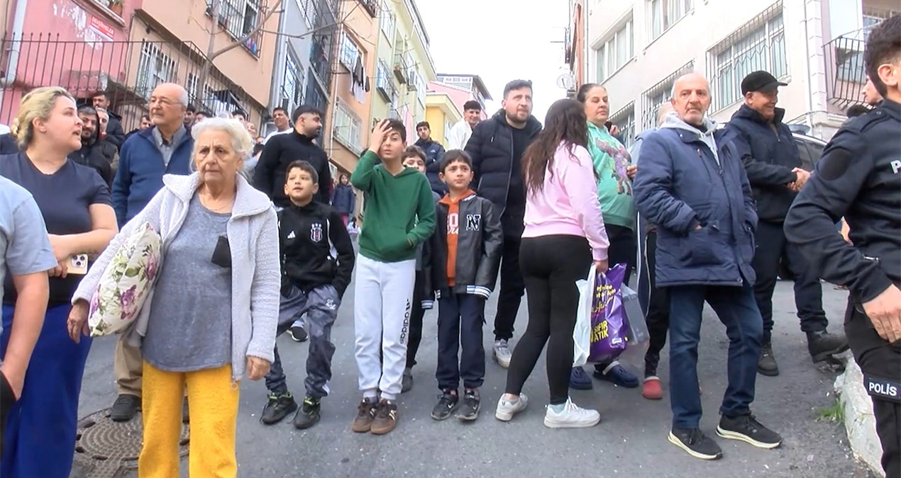 Ayrıntılar Netleşti: Beyoğlu'nda halkı sokağa döken yangın - En Son Haber - Son Dakika Bilgileri