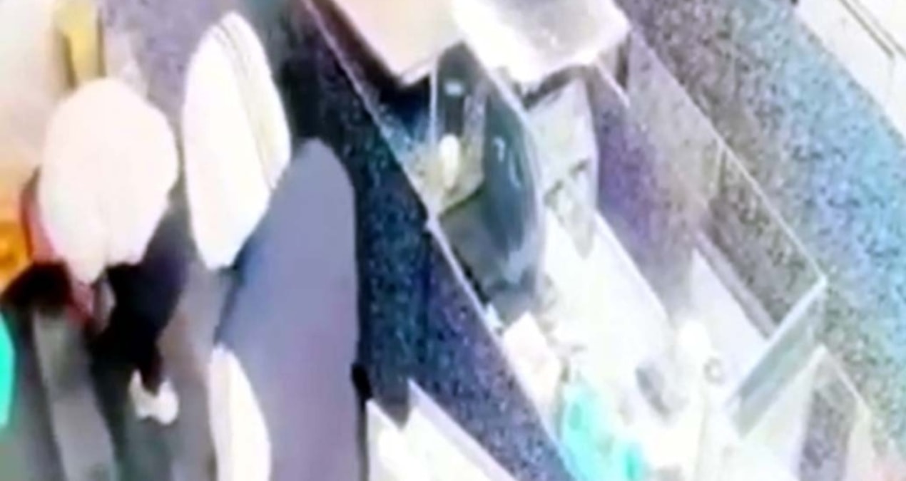 Gündemden Son Bilgiler: Biber gazıyla kuyumcu soydu! 1 kilo altınla yakalandı - Son Dakika: Gelişmeler Takip E