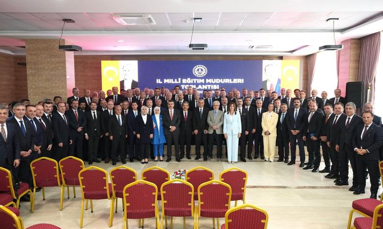 Bilecik İl Milli Eğitim Müdürü Şimşek, 81 İlin Eğitim Zirvesinde Bilecik'i Temsil Etti - Son Dakika Haberleri: