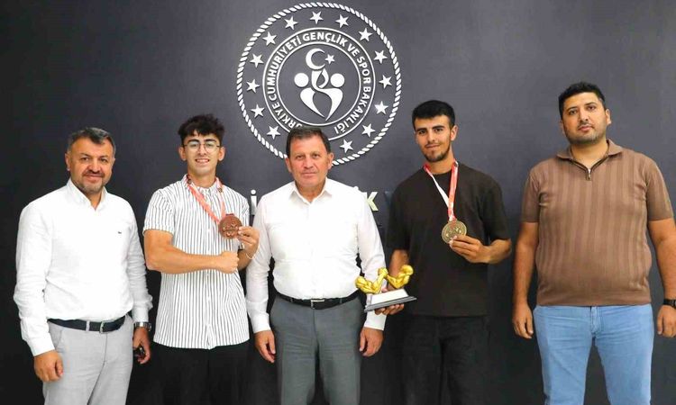 Gündemden Son Bilgiler: Bilek güreşinde Kayseri’den büyük başarı - Haberleri: Gelişmeler Takip Ediliyor