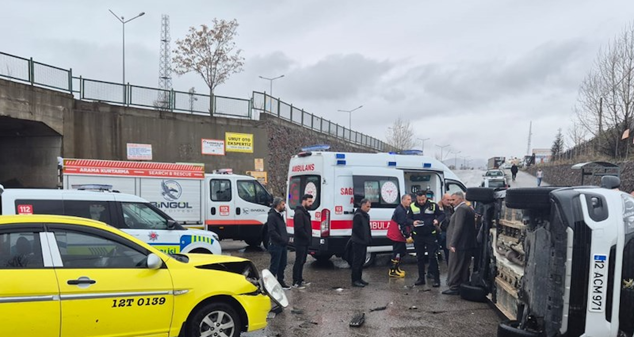 Son Gelişme: Bingöl'de trafik kazası: 5 kişi yaralandı - Haberleri ve Merak Edilenler
