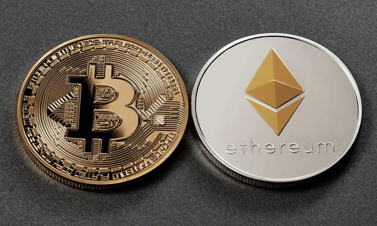 $5.8 billion out of Bitcoin ETFs this year - Last Minute