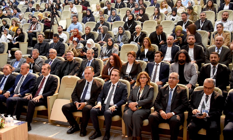 Bitlis'te uluslararası eğitim bilimleri kongresi resmen start aldı, 140 bildiri sunulacak | İşte Tüm Ayrıntıla
