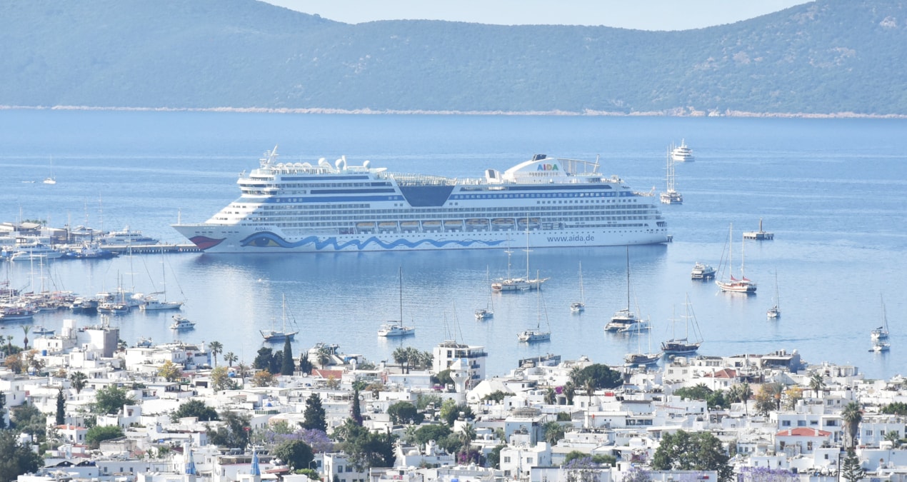 Bodrum’a kruvaziyer ile 2 bin 377 yolcu geldi - En Son Haber: Gelişmeler Takip Ediliyor