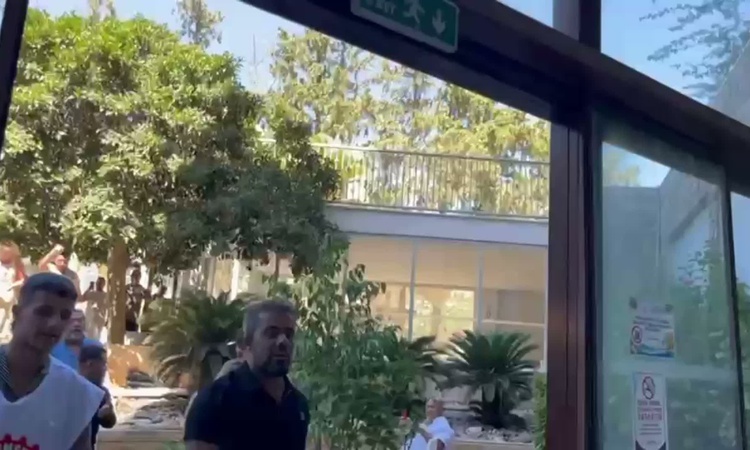 Bodrum'da Akyarlar ve Gümbet'teki iki otelin çalışanları maaş alamayınca iş bıraktı