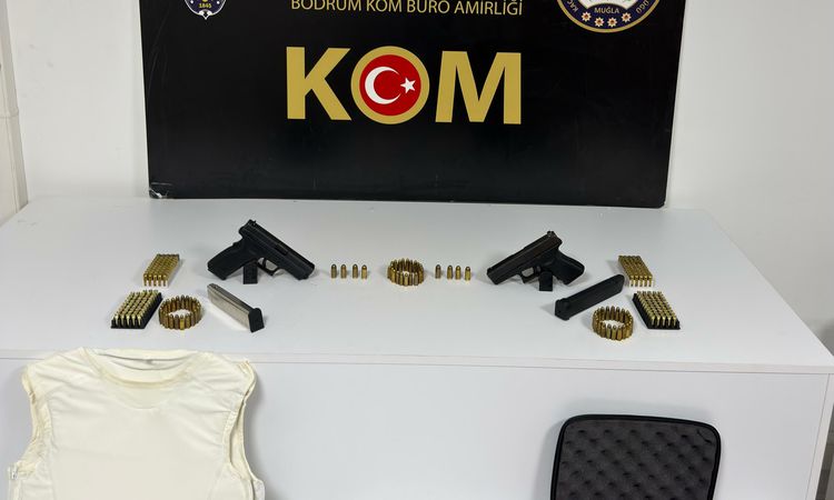 Gündemden Son Bilgiler: Bodrum'da firari örgüt liderinin doğum günü kutlamasına baskın - Haberleri: Gelişmeler