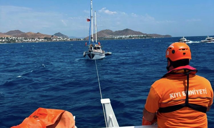 Ayrıntılar Netleşti: Bodrum'da makine arızası nedeniyle sürüklenen tekne kurtarıldı - Haberleri: Gelişmeler Ta