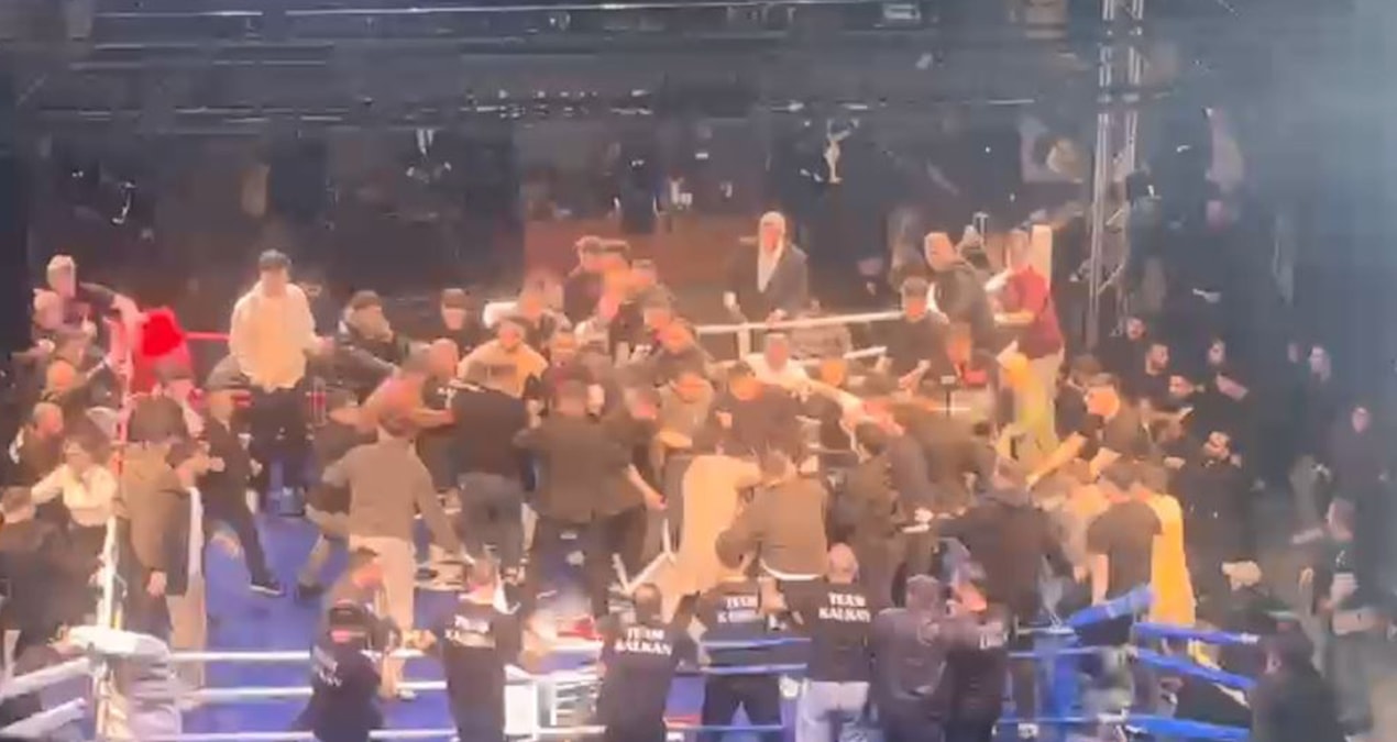 Boks maçında ortalık karıştı! Ring savaş alanına döndü - Son Dakika ve Merak Edilenler