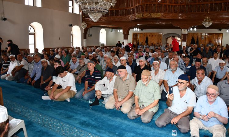 Gündemden Son Bilgiler: Bozkurt'ta su baskını şehitleri anıldı - Haberleri