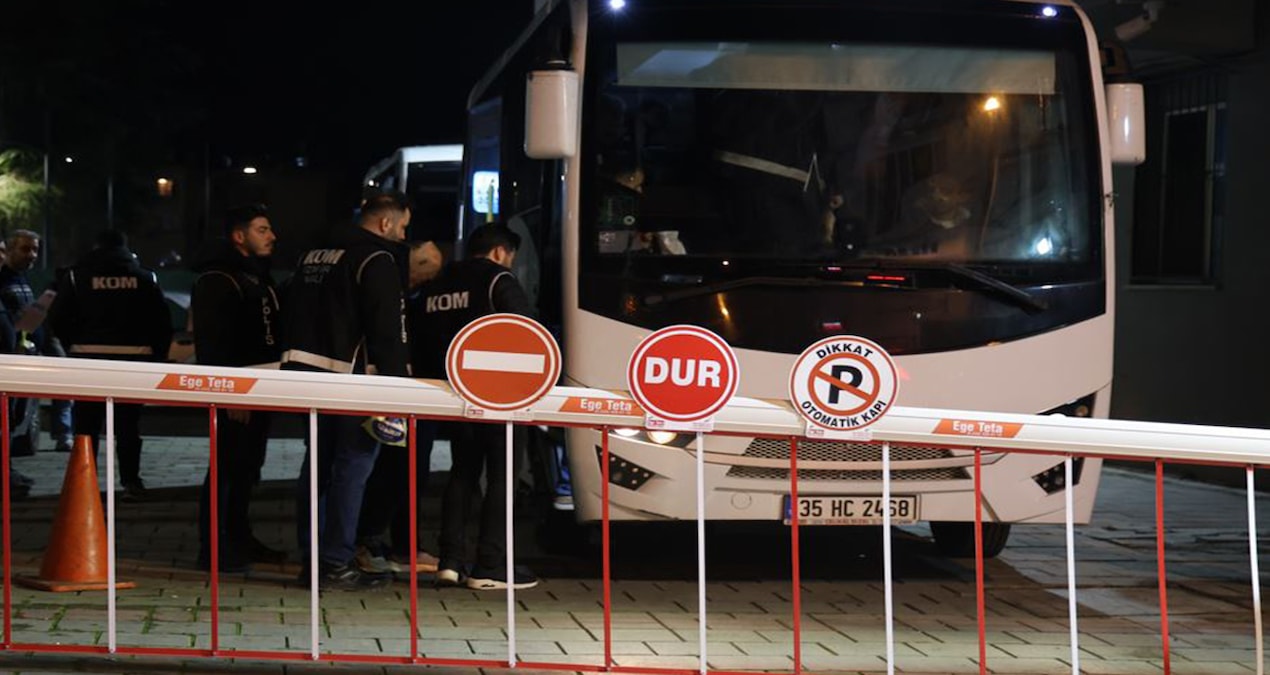 Kritik Açıklama: Buca Belediyesi'ne operasyon: 26 kişi adliyede - En Son Haber | İşte Tüm Ayrıntılar