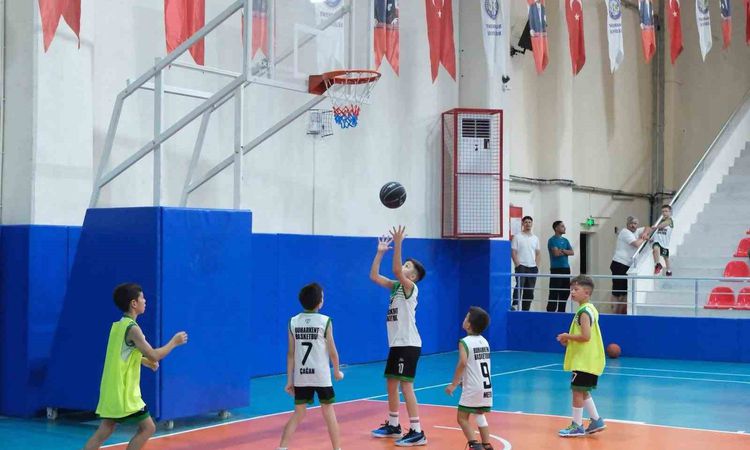 Kritik Açıklama: Buharkent’te genç basketbolcular kıyasıya mücadele etti - Son Dakika Haberleri | İşte Tüm Ayr