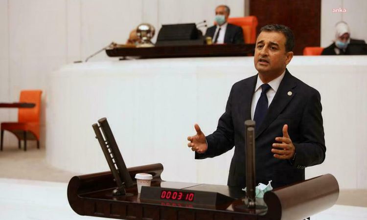 Son Gelişme: Burhanettin Bulut: “İletişim Başkanlığı her gün 587 asgari ücretlinin bir aylık maaşını harcıyor”