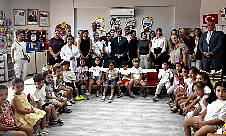 Burhaniye’de Kaymakam Atilla, minik öğrencilerle bir araya geldi - Son Dakika Bilgileri