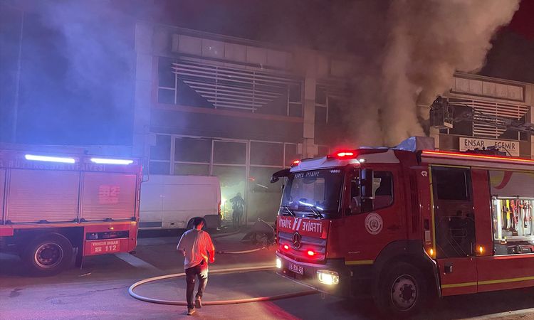 Son Gelişme: Bursa'da İş Yeri Yangını Kontrol Altına Alındı - Haberleri