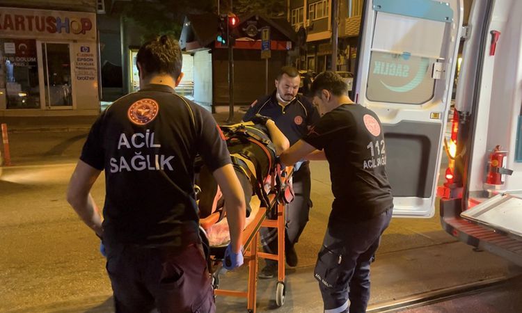 Gündemden Son Bilgiler: Bursa’da motosiklet devrildi: Kadın sürücü yaralandı - Haberleri ve Merak Edilenler