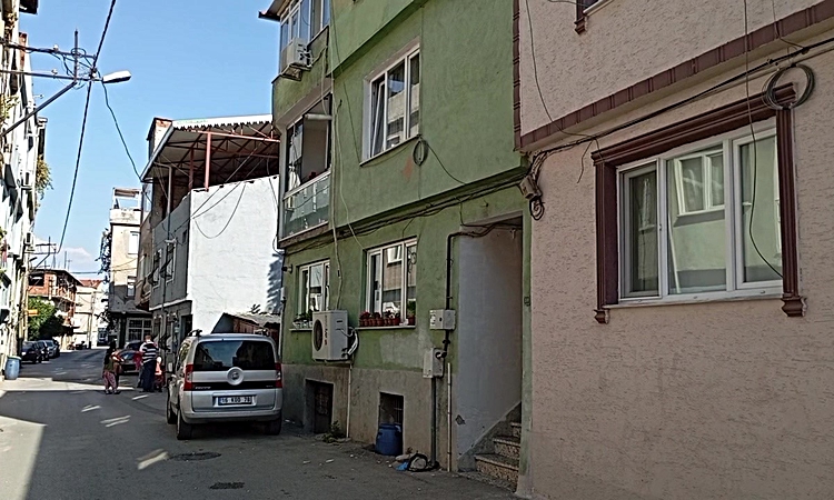 Bursa Osmangazi'de 80 ve 81 yaşındaki çift evde ölü bulundu, otopsi yapılacak ve Merak Edilenler