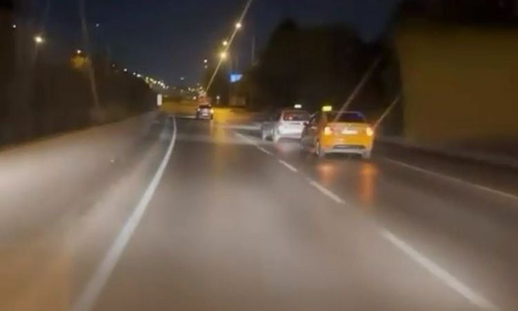 Gündemden Son Bilgiler: Bursa'da Taksicilerin Tehlikeli Sürüşü Kamerada - Son Dakika